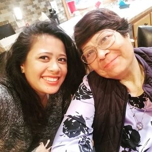 Meet your Posher, Adela